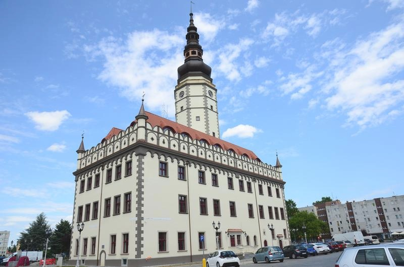 Strzelin jako miejsce do życia – plusy, minusy i koszty